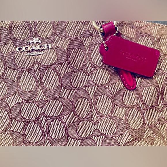 *SOLD* Authentic Coach Kelsey Style Satchel Bag - Picture 6 of 9